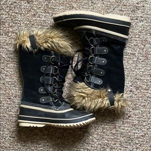 Black SOREL Joan of Arctic Boots